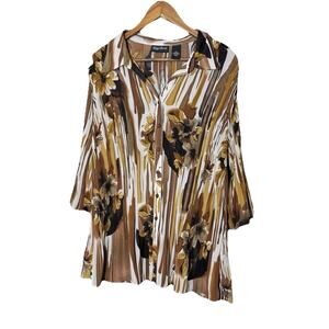 Maggie Barnes‎ Crinkle Shirt 1X stretch lightweight comfort neutral florals
